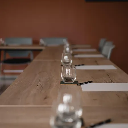 Hotel-restaurant Metis לז הרבייה