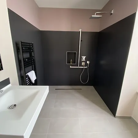 מלון Hotel-restaurant Metis