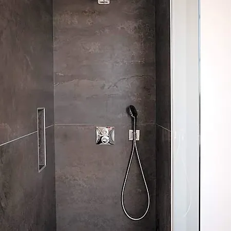 מלון Hotel-restaurant Metis 4*