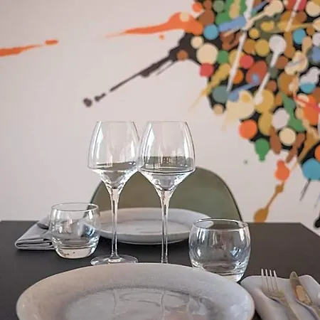 Hotel-restaurant Metis מלון 4*
